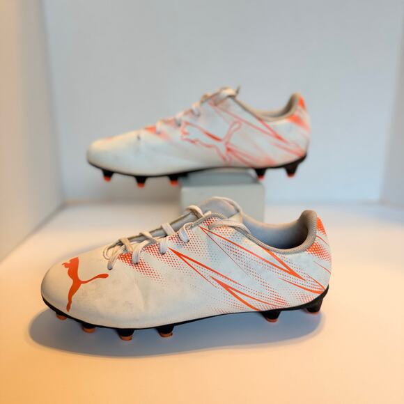 Puma Youth Soccer Cleats White Orange FG Size 4 Firm Ground - Picture 2 of 5